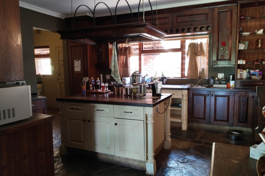 4 Bedroom Property for Sale in Broederstroom North West